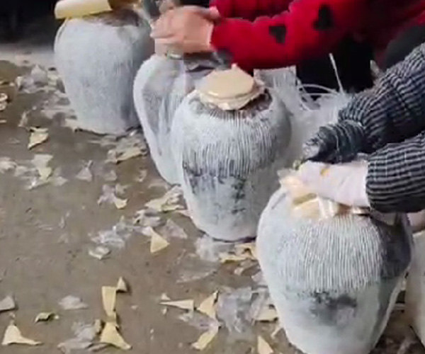 灌裝封壇